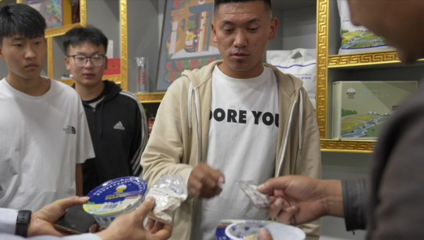 美国女教师强迫男生发生不当行为,香港王中王4949澳门彩库资讯,最新核心解答落实_影像版V6.8